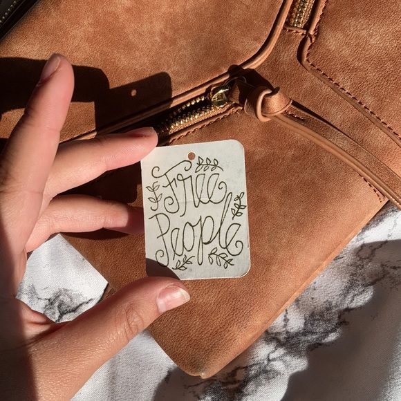 NWT FREE PEOPLE PURSE🤎 - Picture 7 of 8